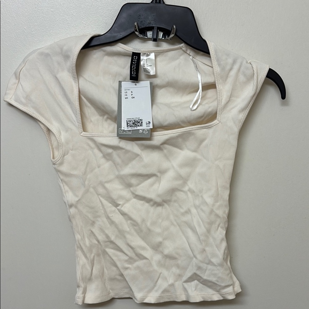 Dynamite Cream Cap Sleeve Fitted Crop Blouse